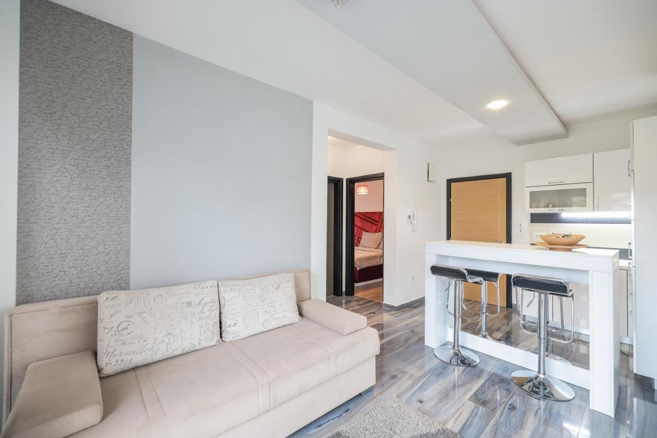 Boutique Apartments Blitz Bibinje Extérieur photo